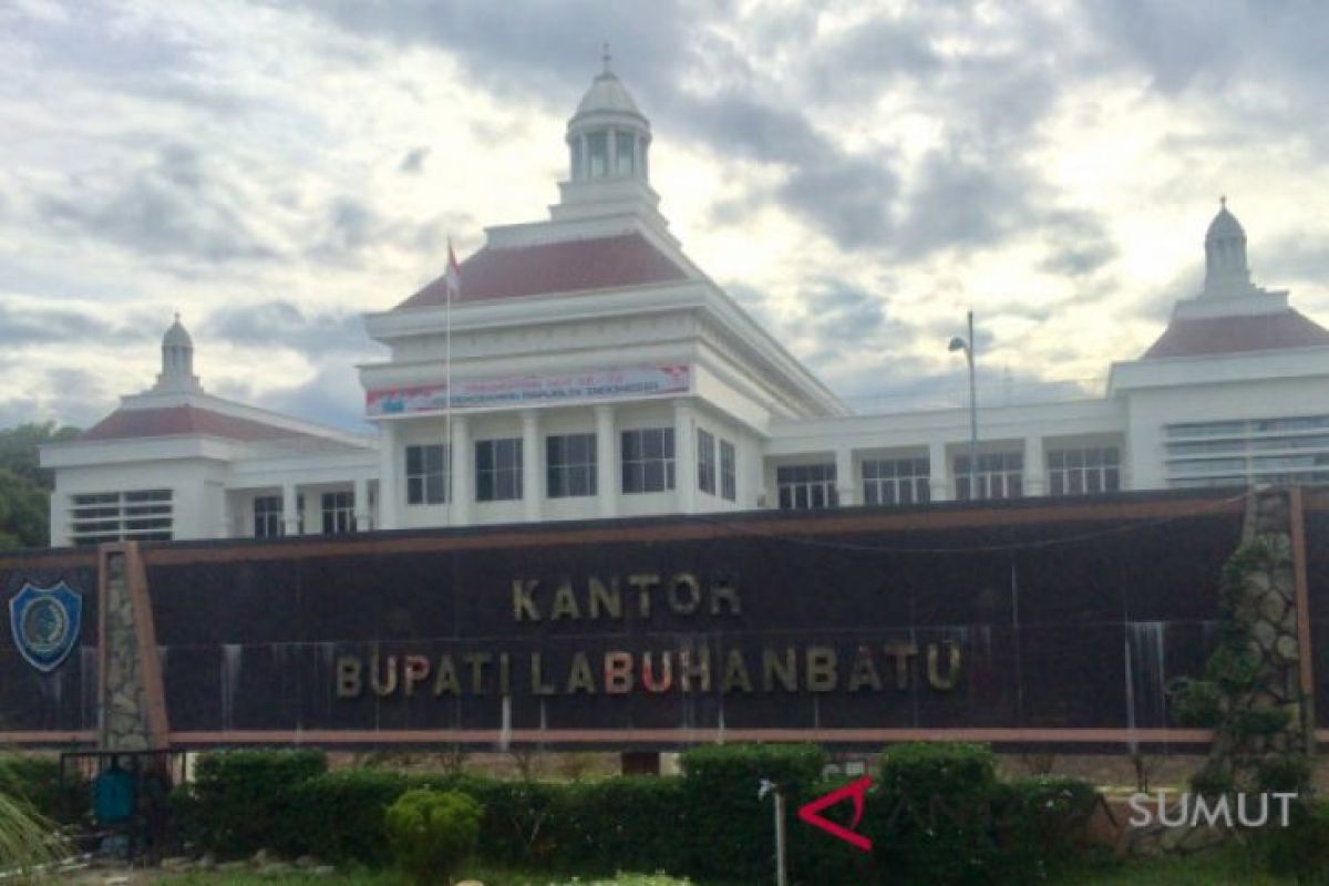 Kantor Bupati Labuhanbatu Sumut digeledah KPK