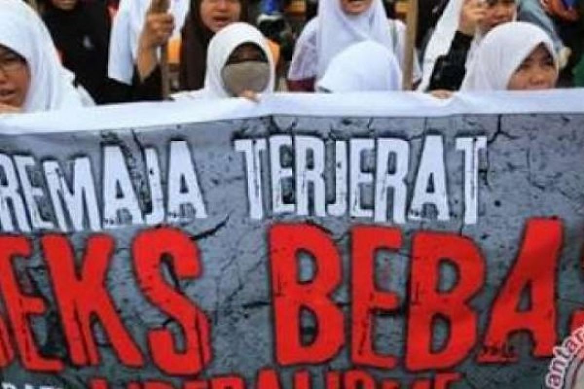 Cegah prilaku seks bebas melalui karakter pendidikan dan agama