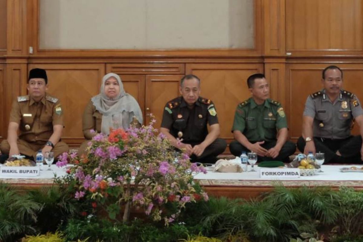 Bupati tagetkan kafilah MTQ Muarojambi naik peringkat