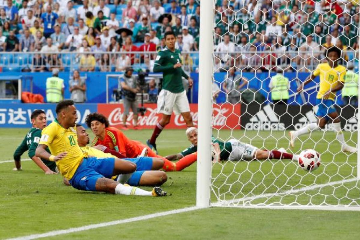 Brazil ke perempat final setelah kalahkan Meksiko 2-0