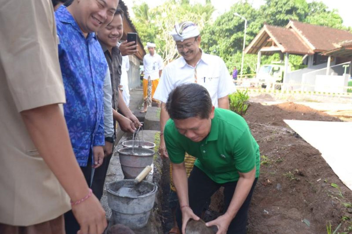 Bupati Klungkung awali pembangunan gudang logistik farmasi