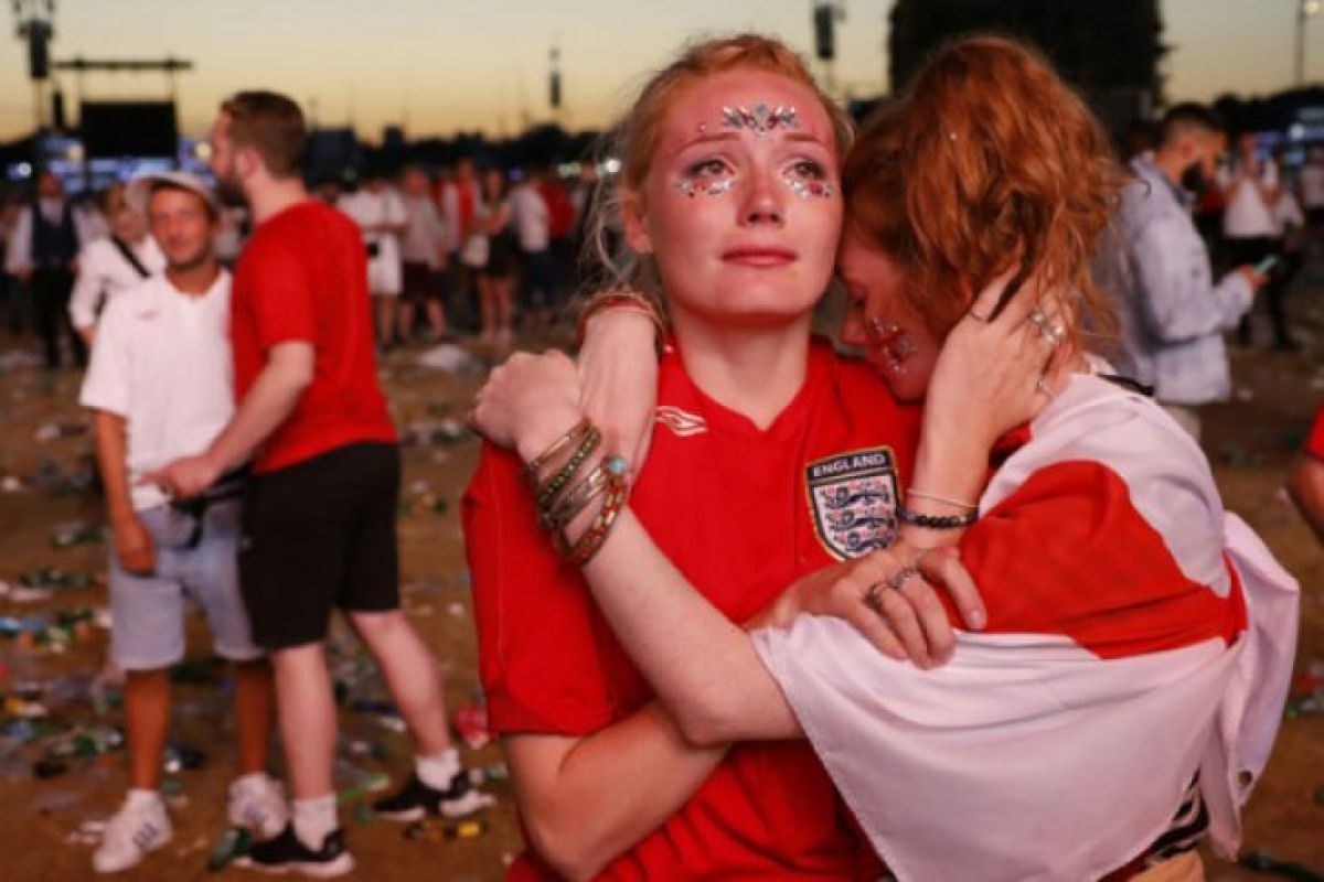 Inggris bukan tim urutan empat terbaik di dunia