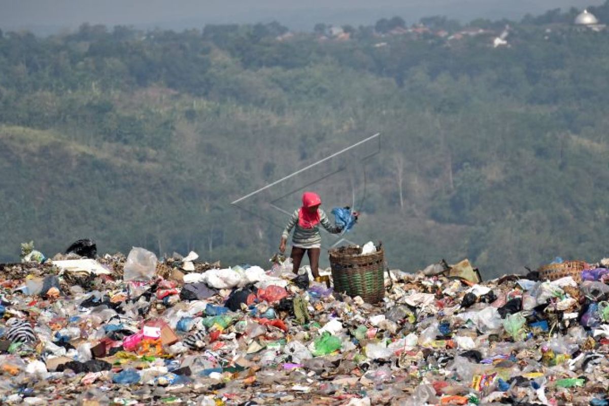 Semarang luncurkan aplikasi pelaporan sampah