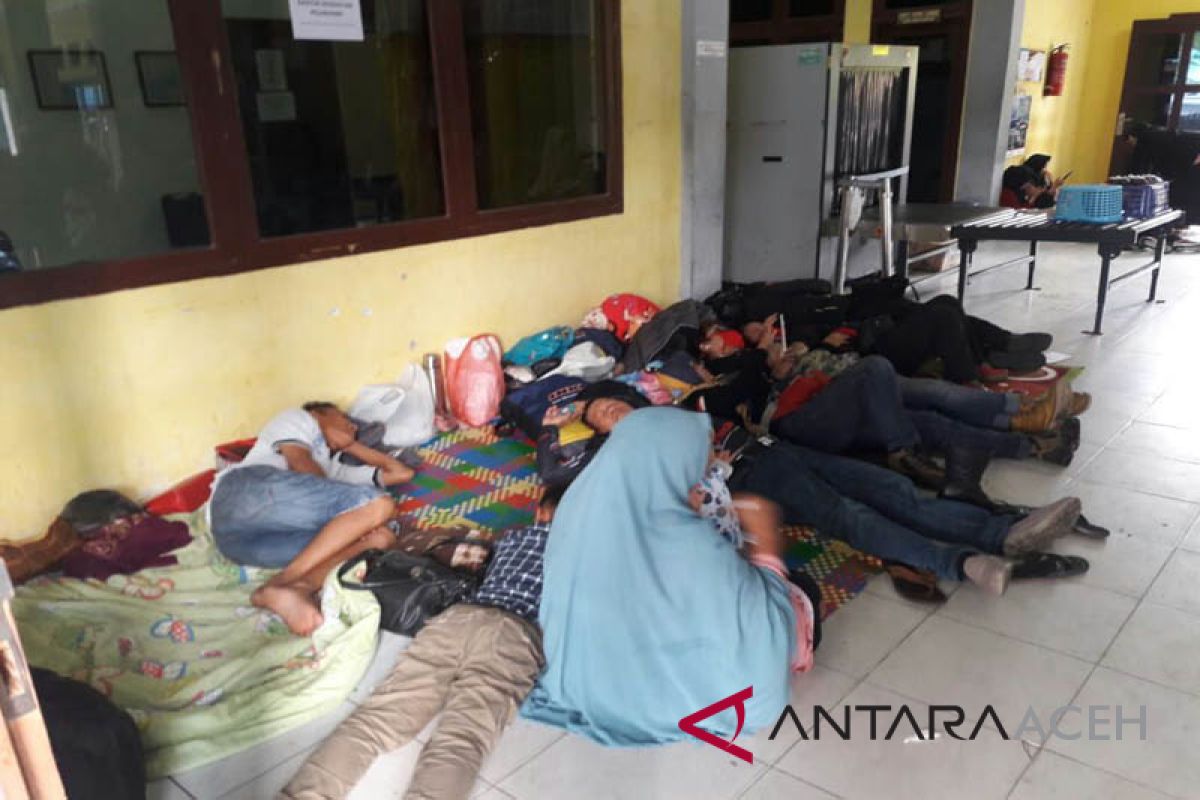 Ratusan penumpang tertunda keberangkatan di Sabang