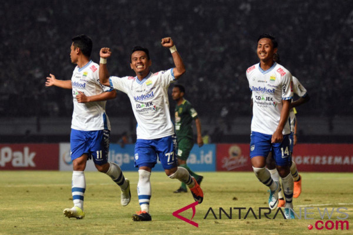 Persib di puncak klasemen usai kalahkan Persebaya