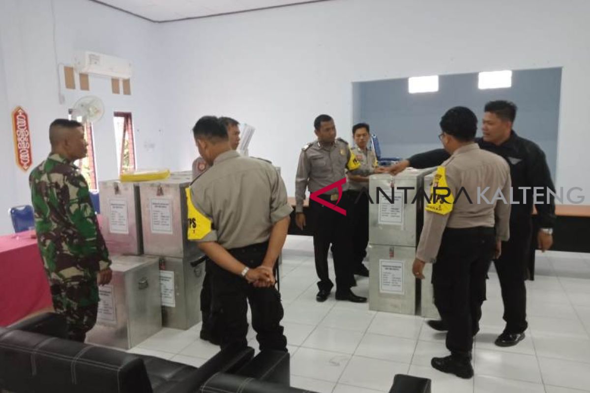 Rapat pleno penghitungan suara KPU Bartim dijaga 200 polisi