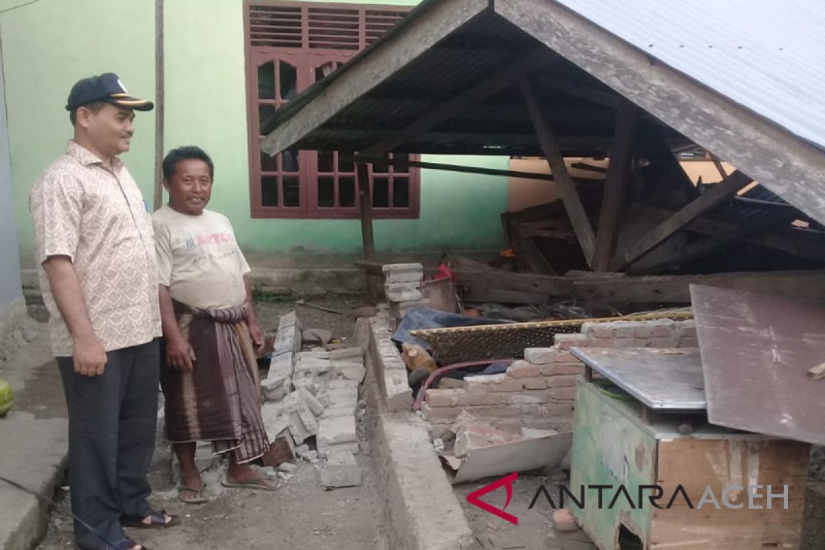 52 rumah rusak diterpa badai di Aceh Besar