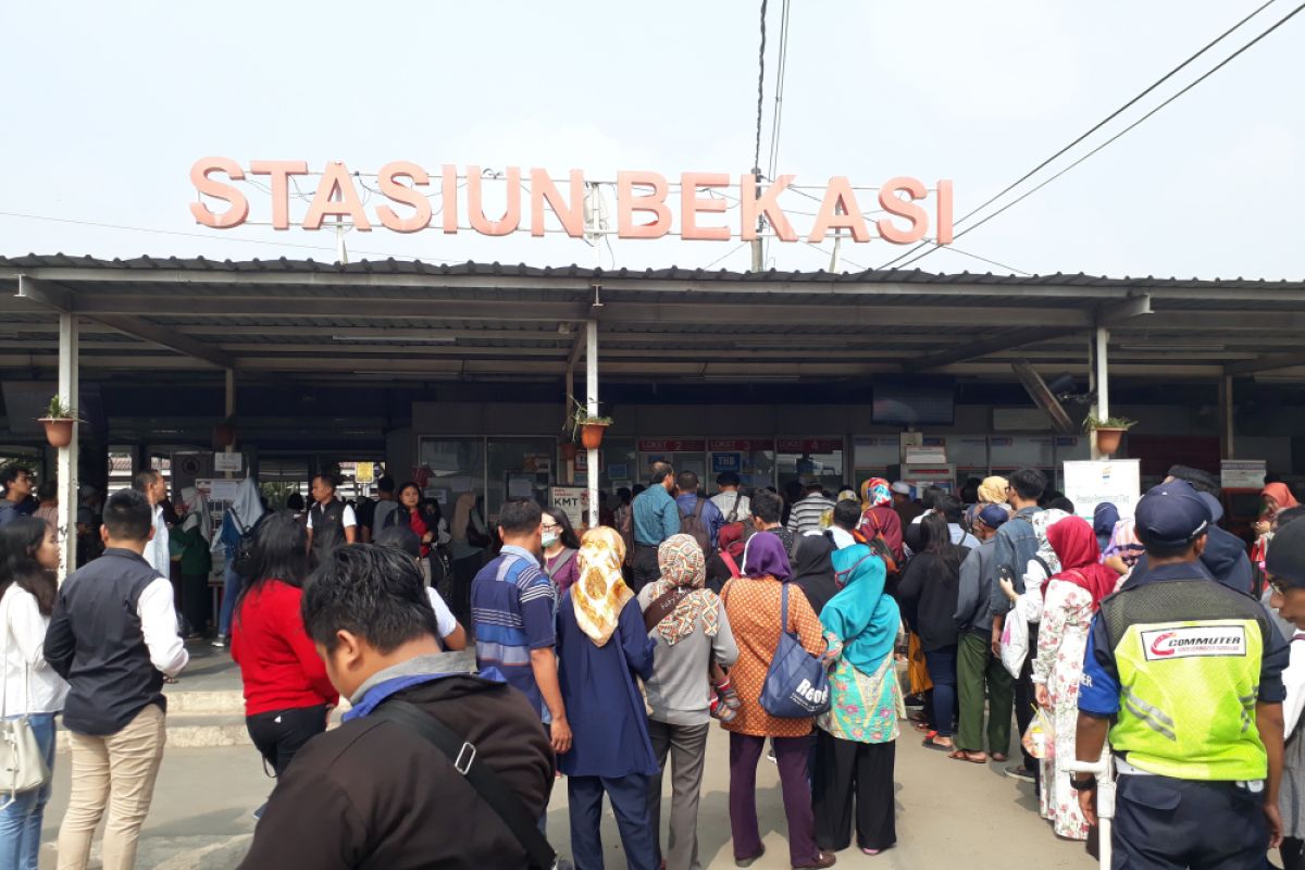 KCI siagakan petugas di Bekasi pascapembaruan tiket