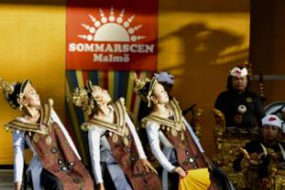 Penampilan gamelan salukat pikat perhatian warga Swedia