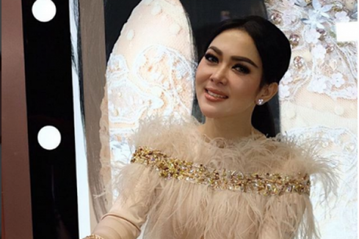 Syahrini rayakan 10 tahun berkarya lewat konser