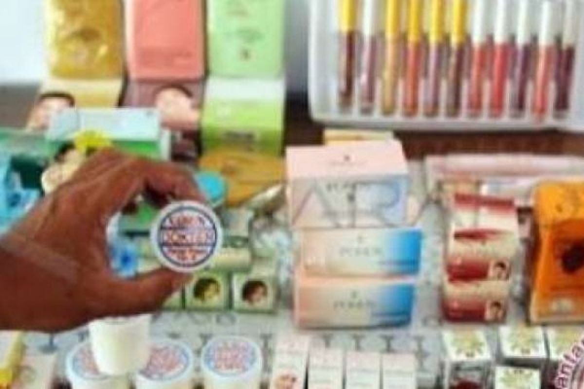 Telusuri Toko dan Jual Beli Online, BBPOM Pekanbaru Sita Kosmetik Ilegal Senilai Rp1,5 Miliar