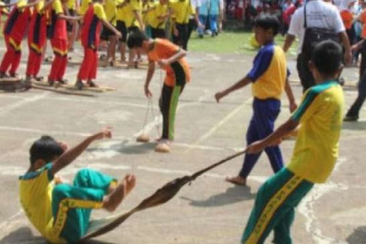 Tim Olahraga Tradisional Kuansing Wakili Riau di Tingkat Nasional, Wabup Beri Dukungan