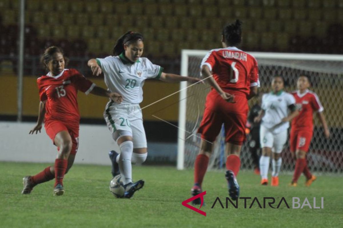 Timnas putri Indonesia tahan imbang Singapura 0-0