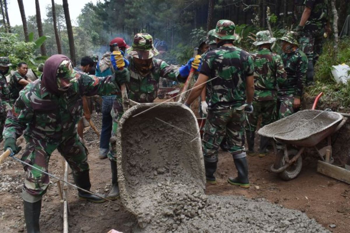 Pelaksanaan TMMD di Kapuas Hulu cukup baik