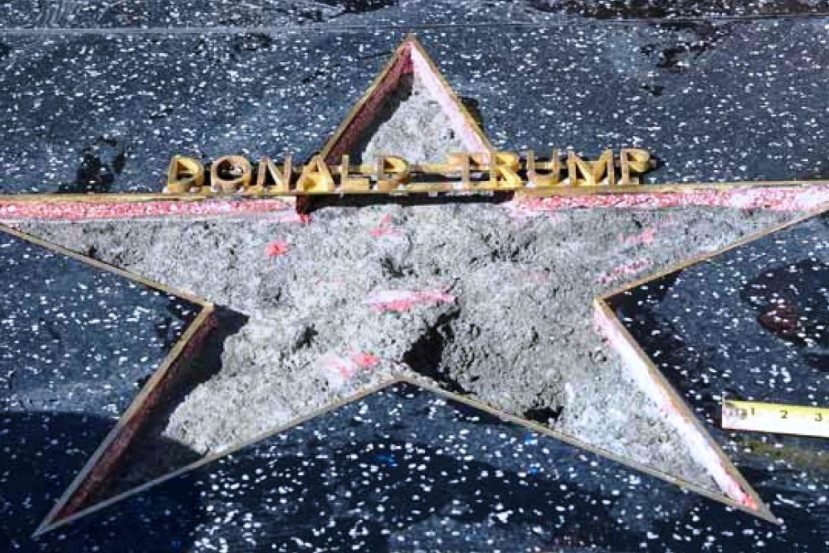 Bintang Walk of Fame Trump dirusak lagi, pelaku didenda Rp288,5 juta