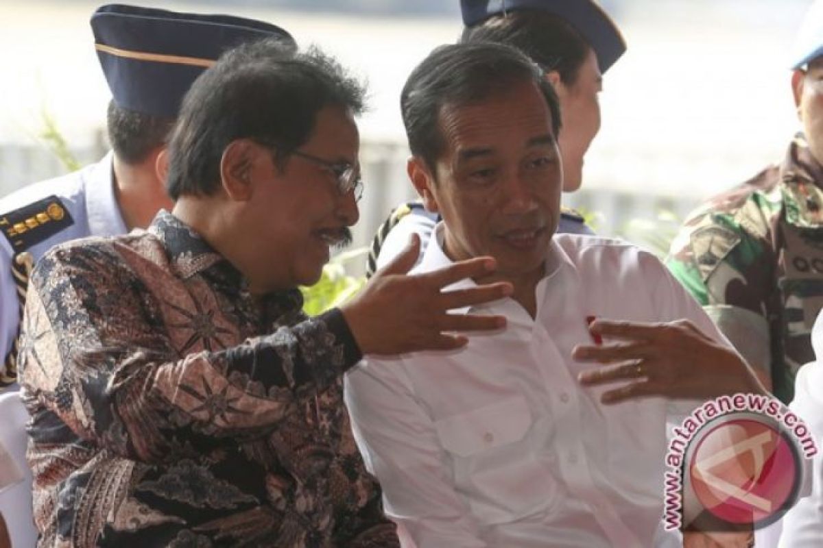 Presiden Jokowi serahkan 196 sertifikat wakaf