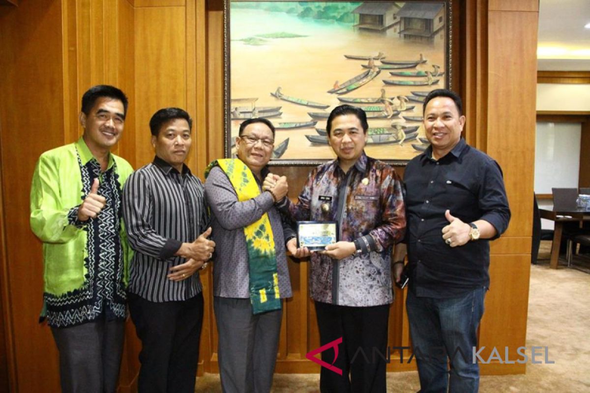 Wali Kota terima kunjungan DPRD Murung raya
