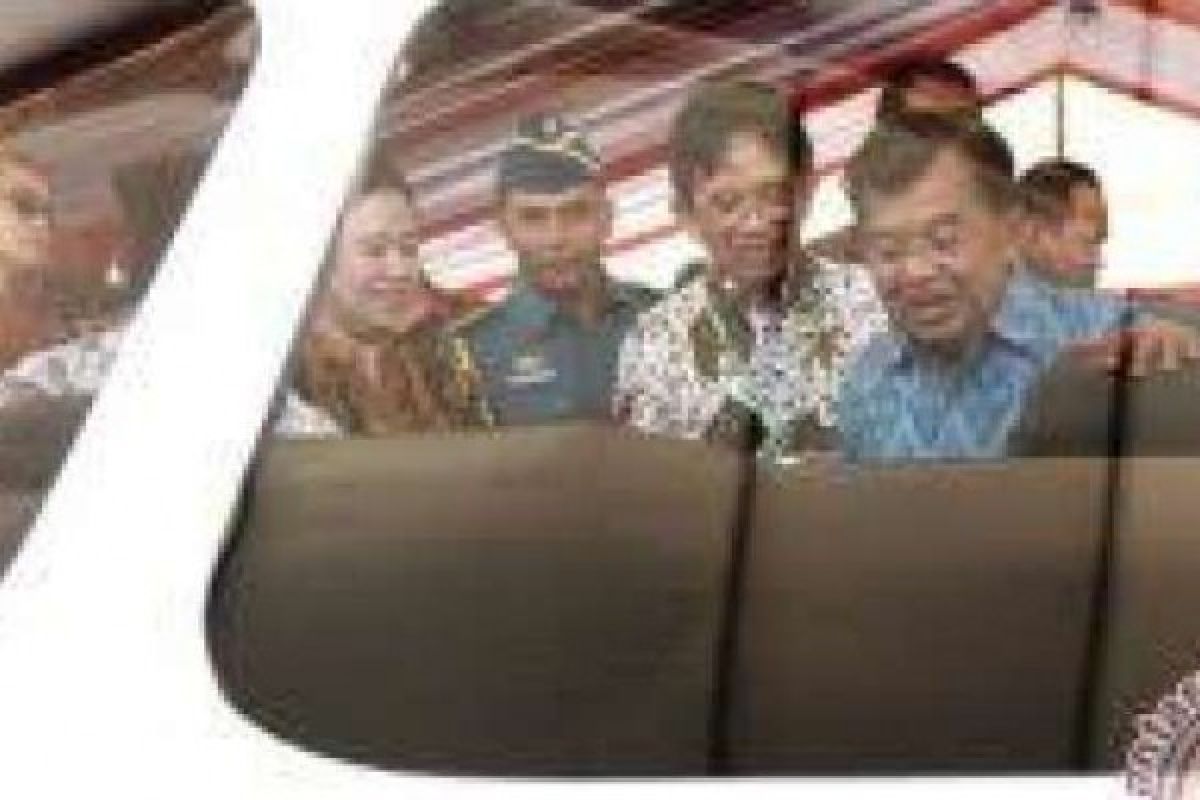  Gubernur Riau Kagumi Dedikasi Habibie Dalam Teknologi