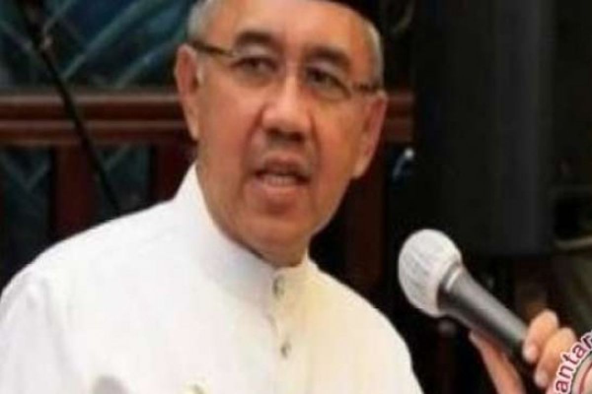  Gubernur Riau Suguhkan Sagu Untuk BJ Habibie