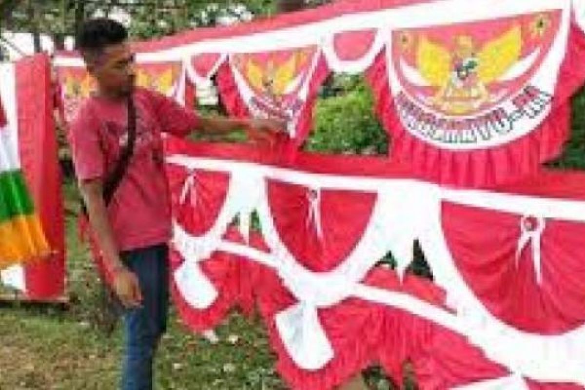  Pedagang Bendera Musiman Mulai Marak di Pekanbaru