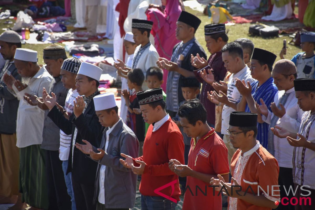 Ribuan warga Mataram ikut istighotsah akbar