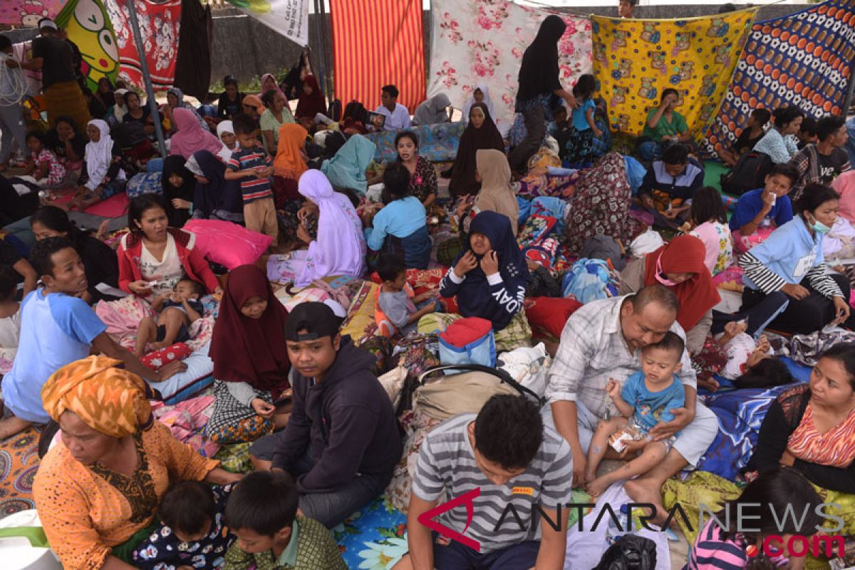 Diare dan ISPA mulai menyerang pengungsi di Lombok Barat