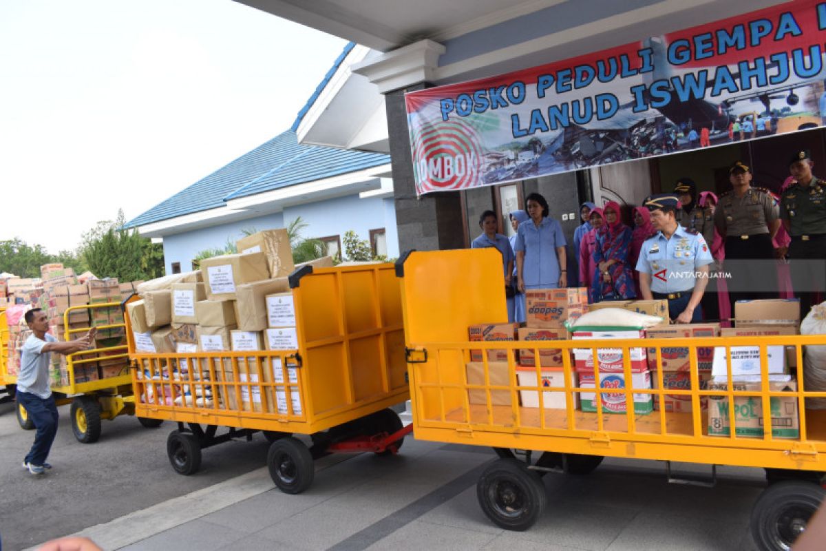 Posko Lanud Iswahjudi Kumpulkan 22 Ton Bantuan untuk Lombok (Video)