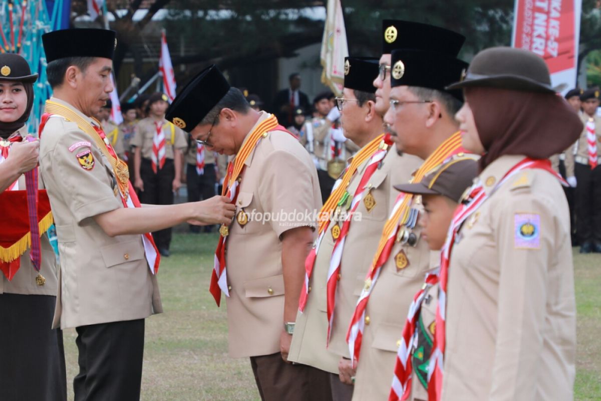 Gubernur Terima Lencana Melati, Penghargaan Tertinggi Pramuka