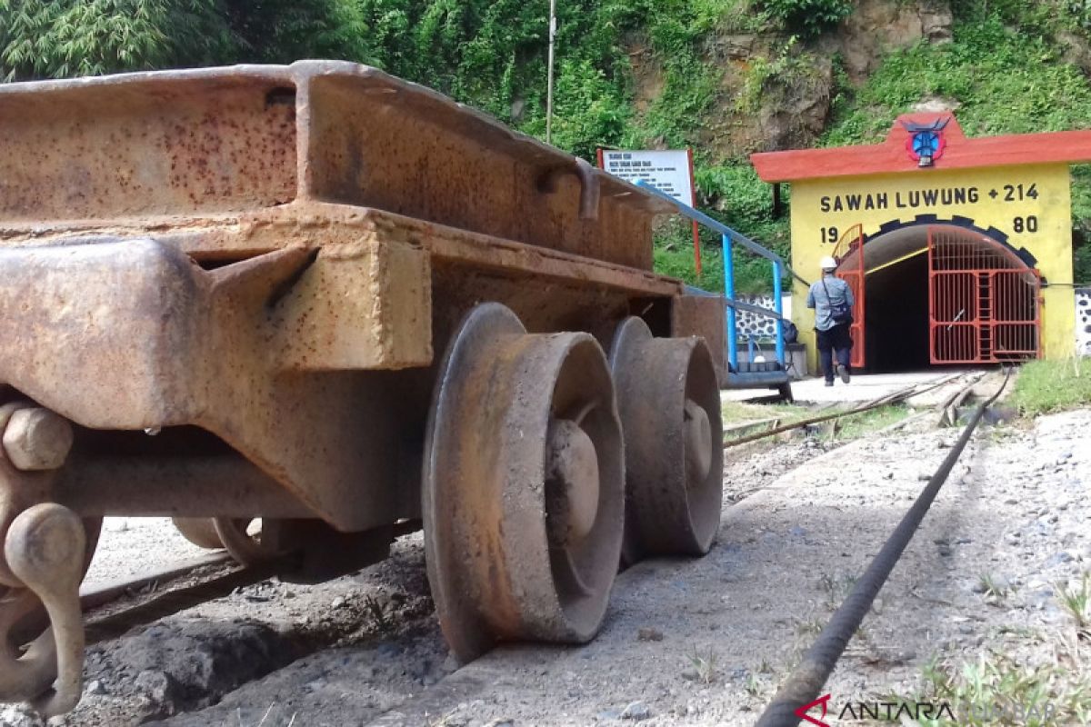 BUMN Hadir - Bukit Asam siapkan pendidikan dan wisata tambang