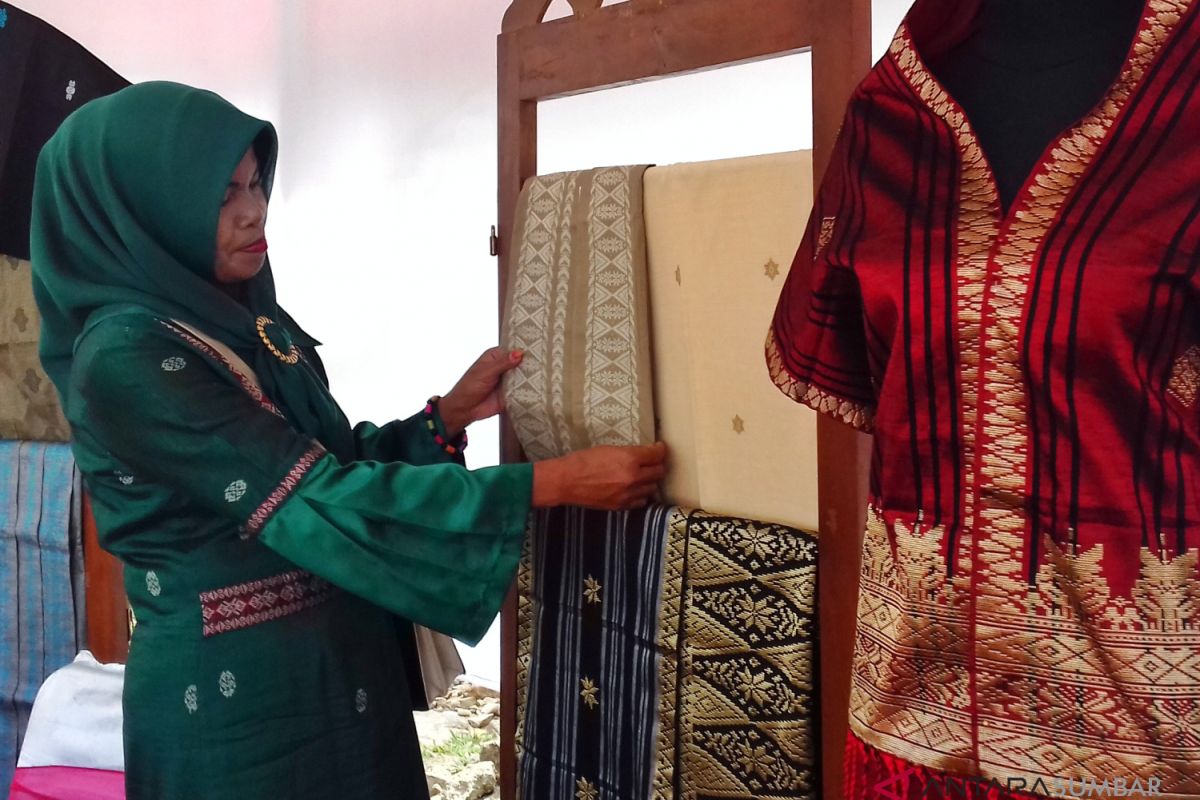 BUMN Hadir - Bazar UMKM meriahkan HUT RI di Sawahlunto