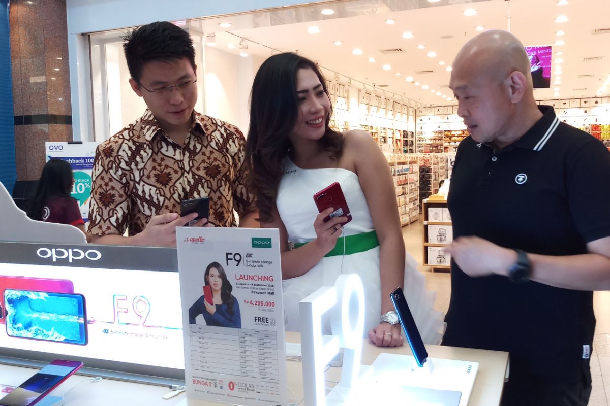 Oppo F9 Sasar Pasar Pecinta Media Sosial