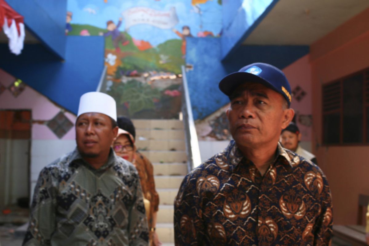 Guru-guru di Lombok akan dirotasi untuk pemulihan trauma