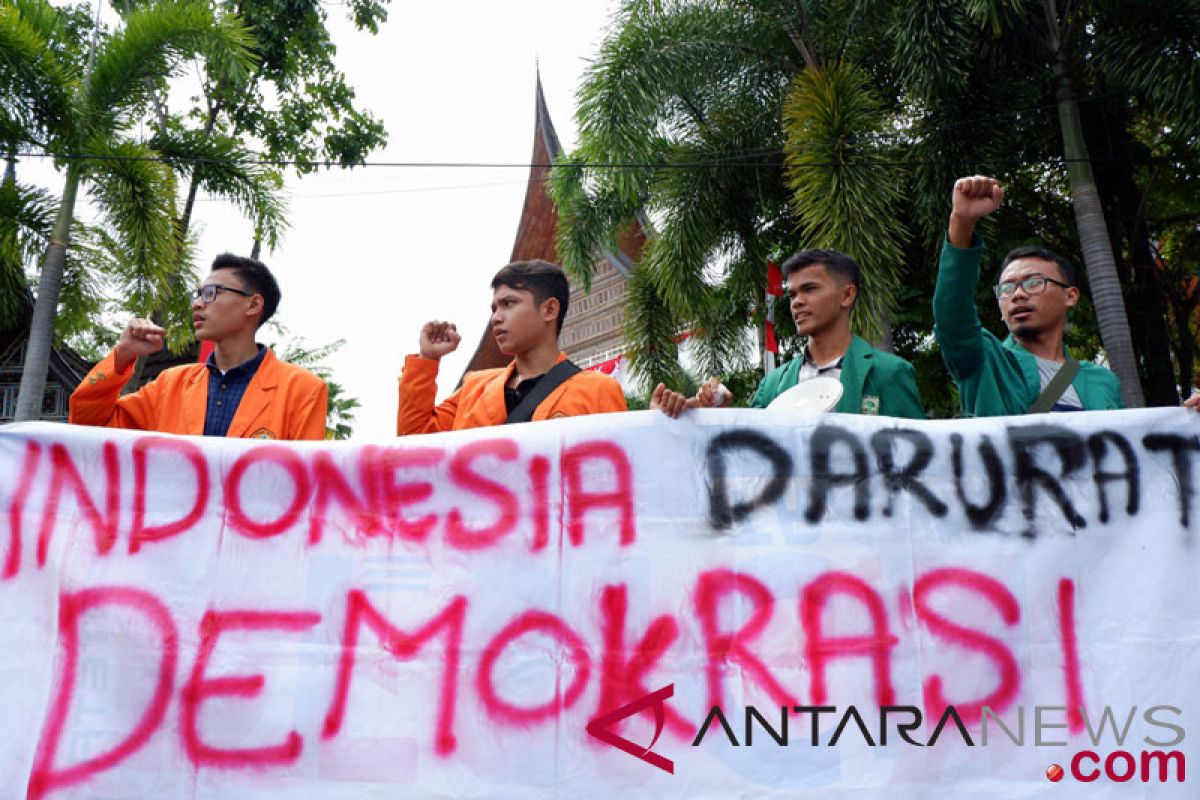 Polrestabes Medan amankan sejumlah mahasiswa pengunjuk rasa