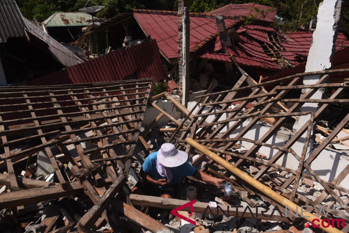 Warga Lombok Utara ingin dibuatkan rumah kayu