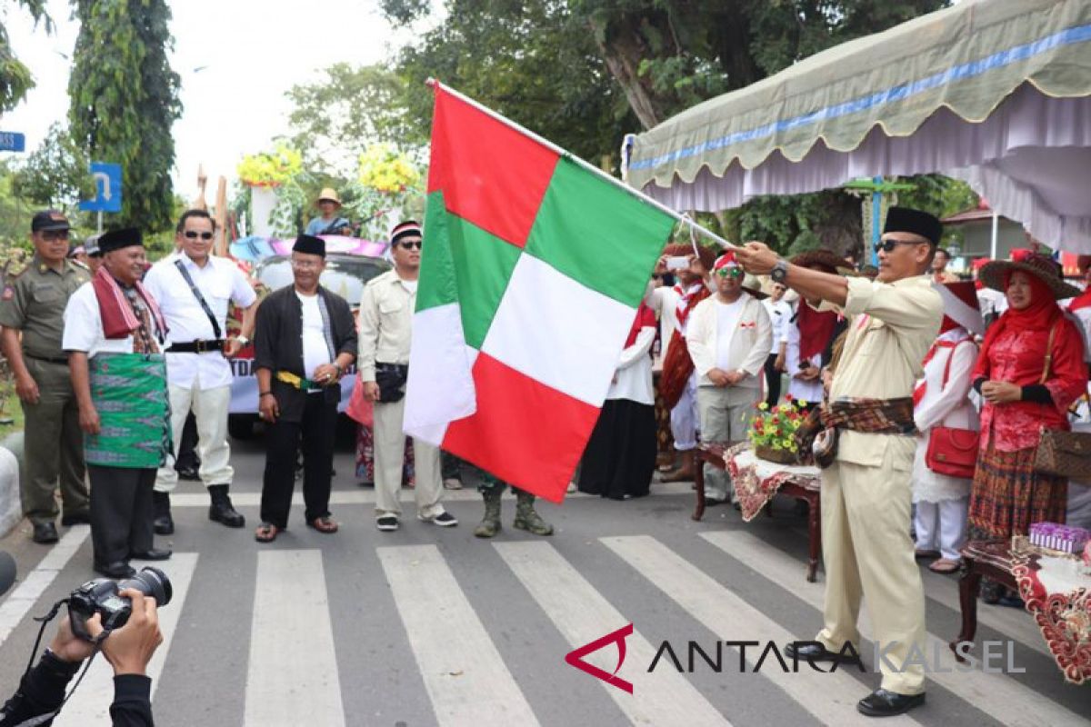 HSS gelar pawai mobil hias dan karnaval jalan kaki