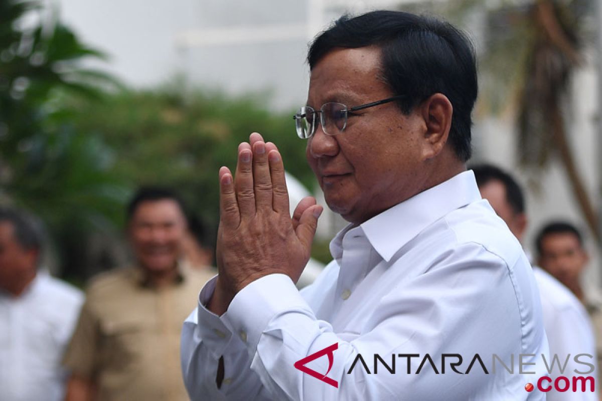 Prabowo: Kita songsong proses demokrasi dengan tenang