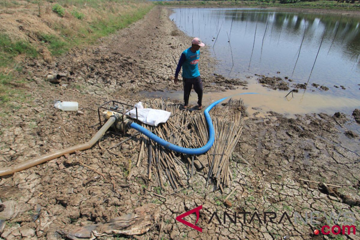 Warga manfaatkan sarana air bersih bantuan BUMN