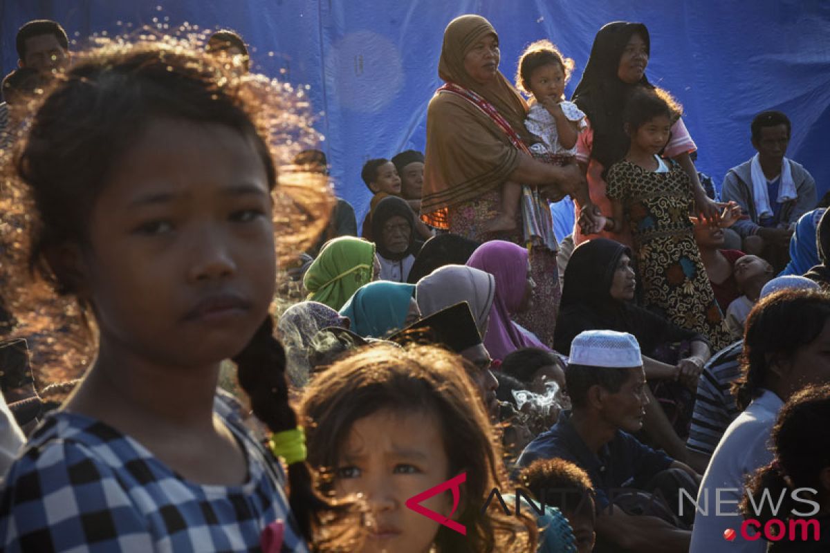 West Lombok`s quake victims need clean water