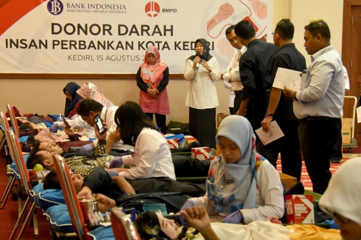 Wawali Kediri  Ajak Masyarakat Donor Darah Bantu Korban Gempa Lombok