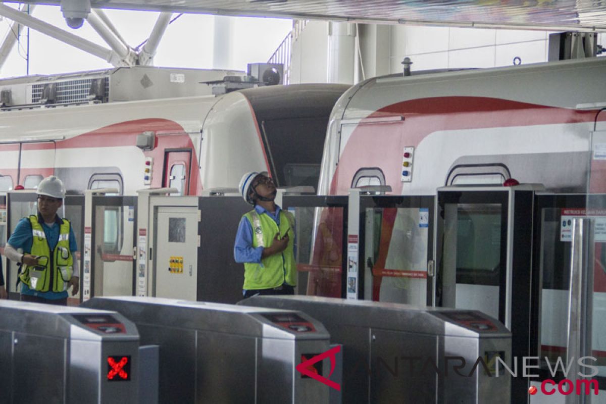 Jakpro: semoga LRT Jakarta tak bermasalah