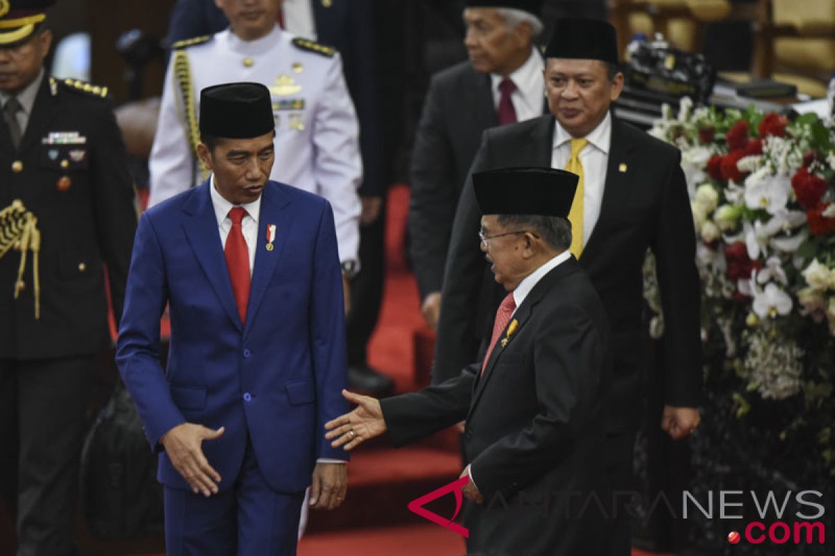 Bamsoet lontarkan pantun untuk Jokowi-Prabowo