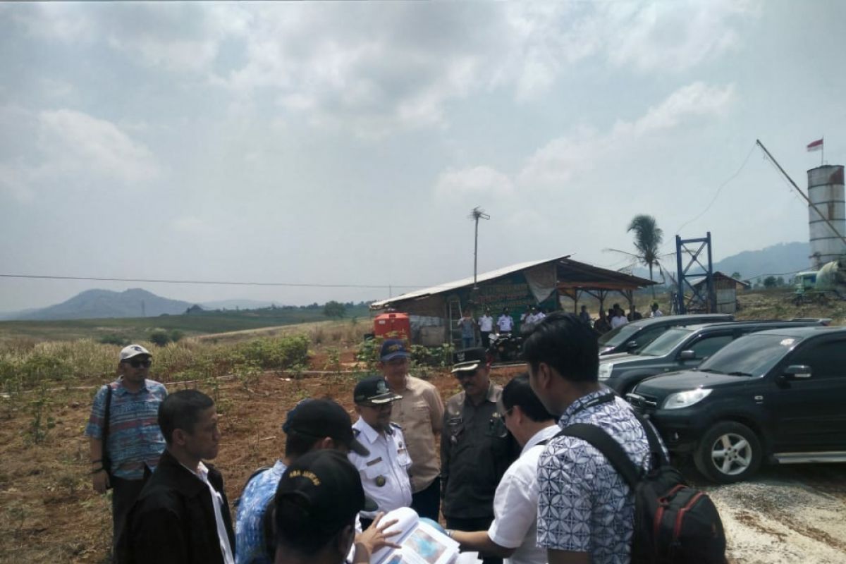 Lokasi pembangunan Bandara Sukabumi sebaiknya dipindahkan