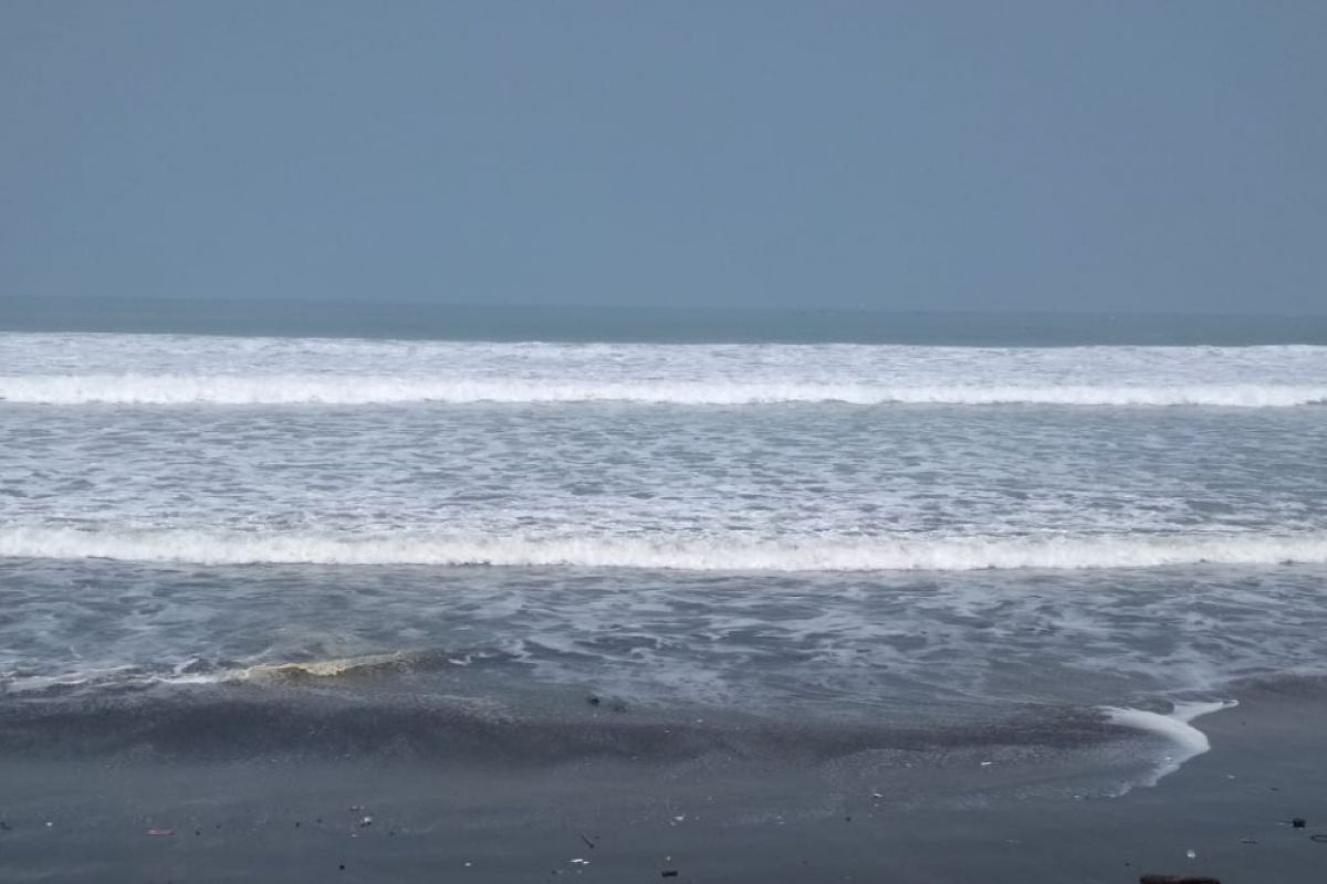 Ribuan warga pesisir pantai Pandeglang mengungsi