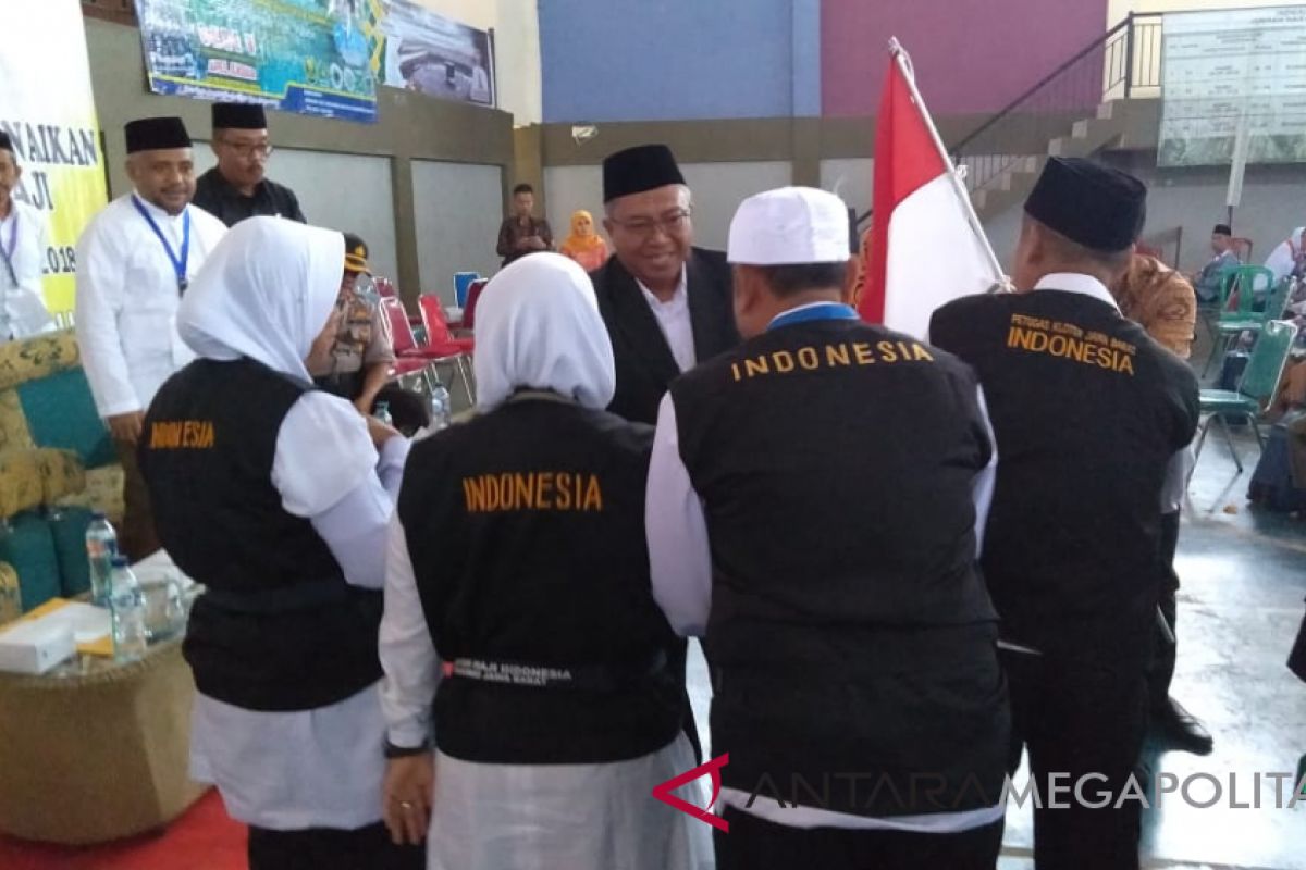 Rombongan terakhir JCH Sukabumi diberangkatkan