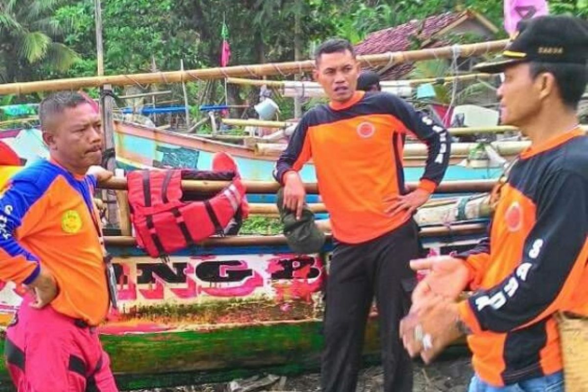 SAR Sukabumi kerahkan tim cari pemancing tenggelam