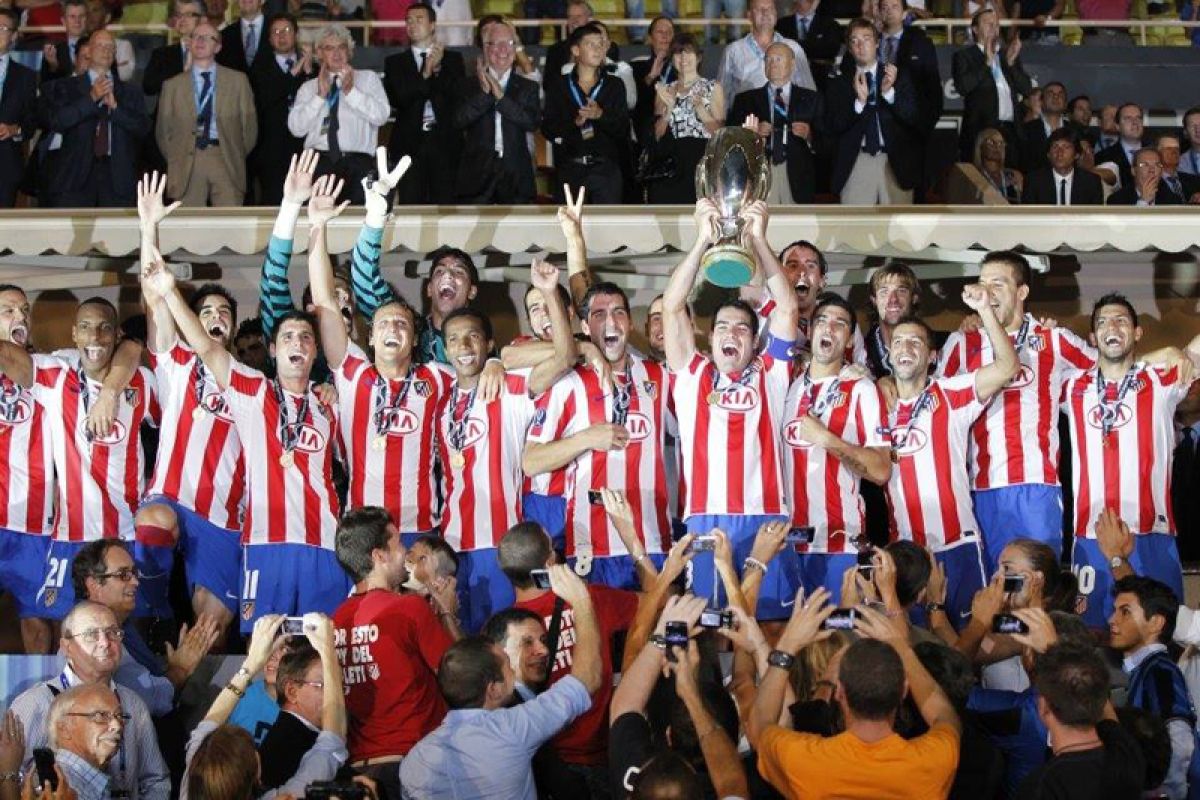 Balas dendam !! Atletico angkat Piala Super setelah hajar Real 4-2