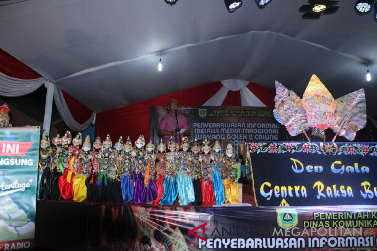 Wayang dan sosial media sebarkan pesan positif