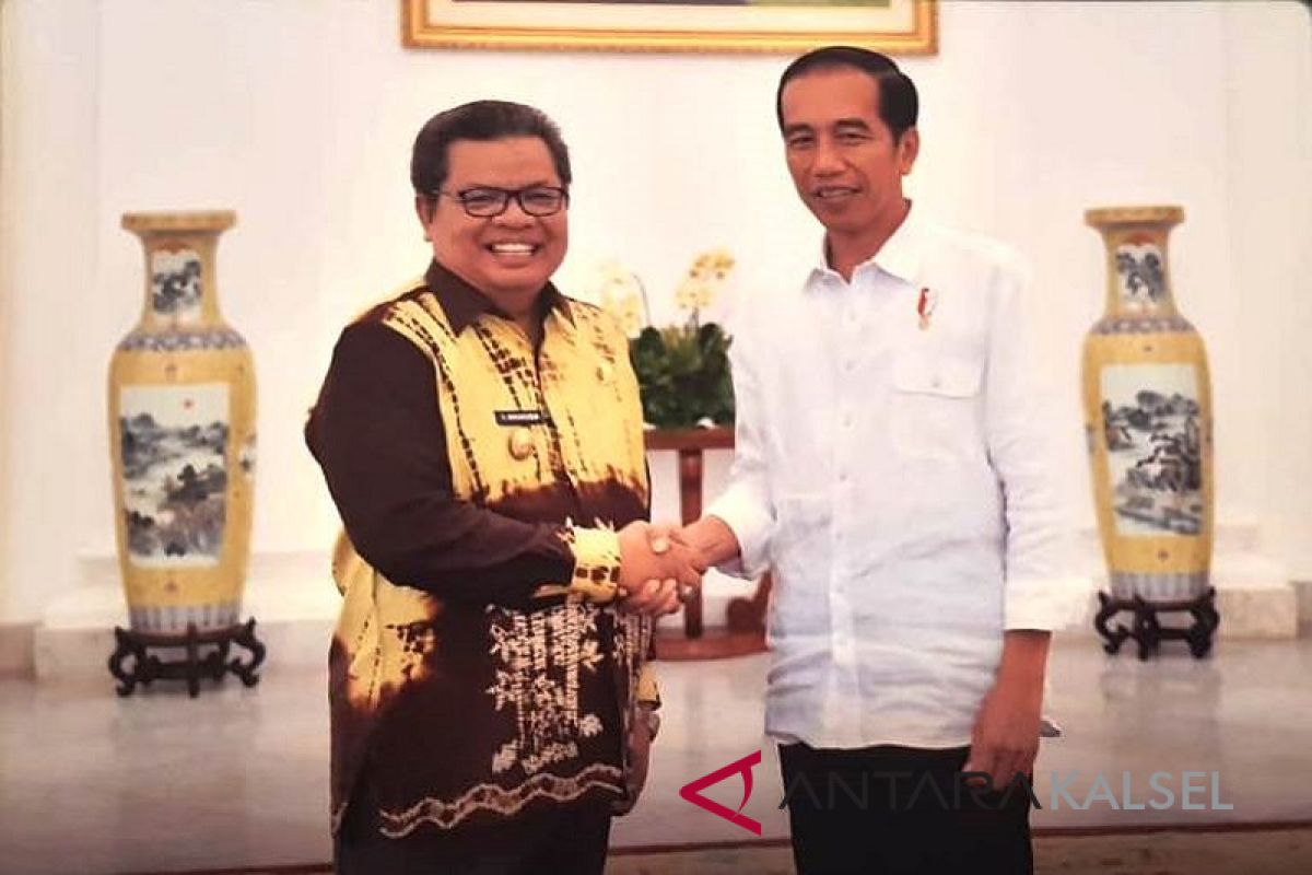 Bupati Balangan sampaikan keluhan petani karet ke Presiden