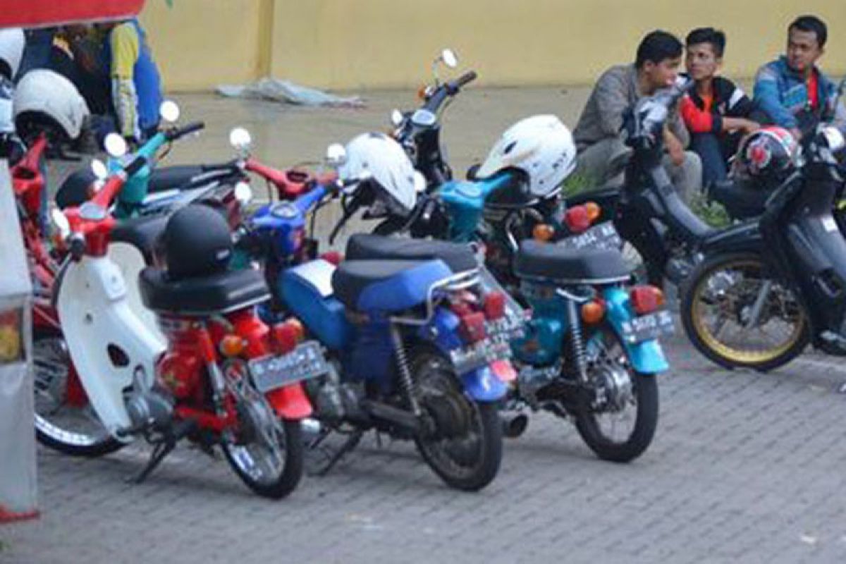 Klub motor C70 salurkan bantuan korban gempa