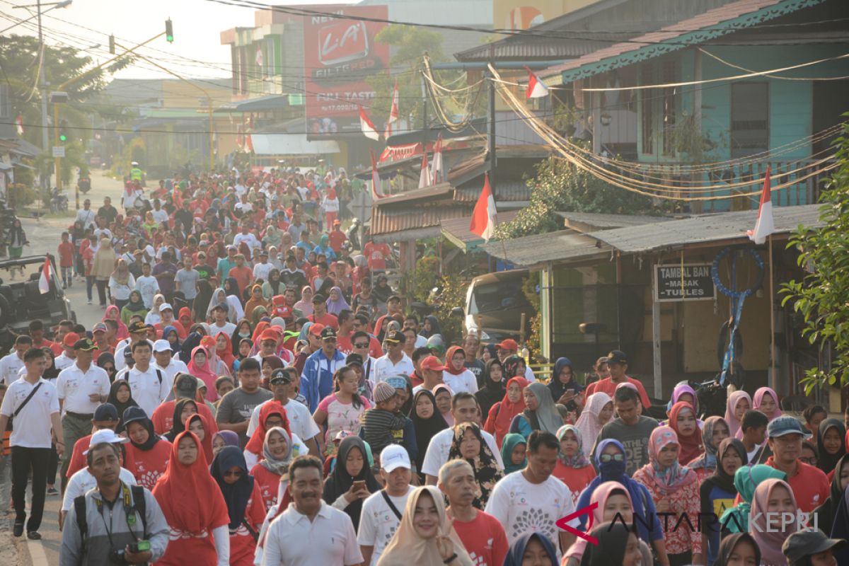 BUMN Hadir - Bupati kaget peserta jalan sehat diluar dugaan